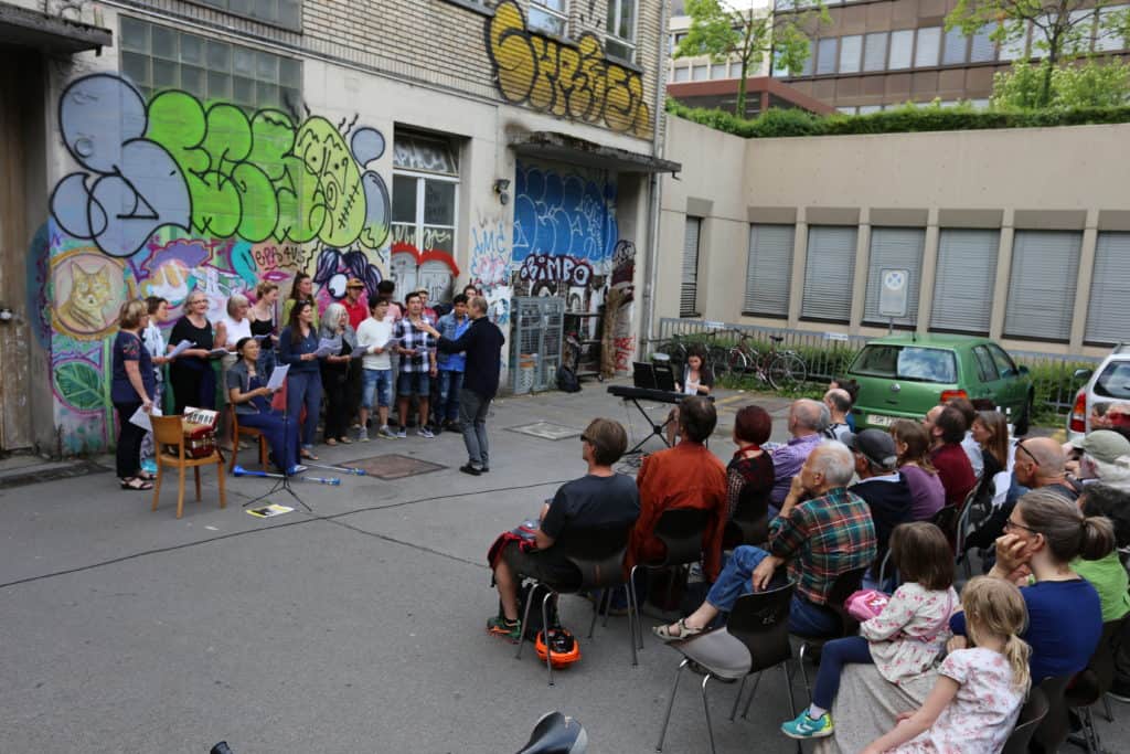 Hof_gesang 2018 Innenhof beim Maxim-Theater